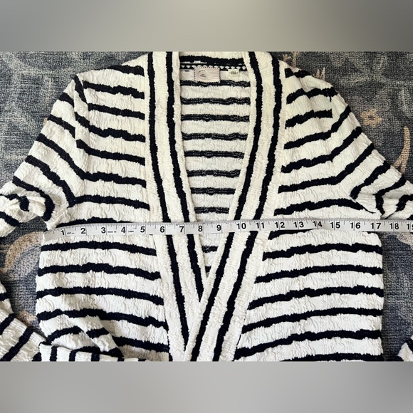 Anthropologie Postmark Bkack and White Striped Lace Cardigan - Picture 4 of 15